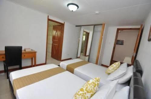 Chrisent Residence Port Glaud ภายนอก รูปภาพ